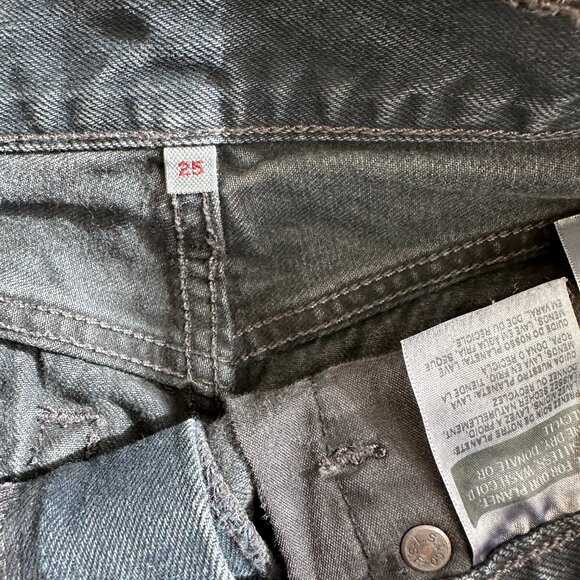 Levi's Black Denim Skirt - Picture 2 of 4